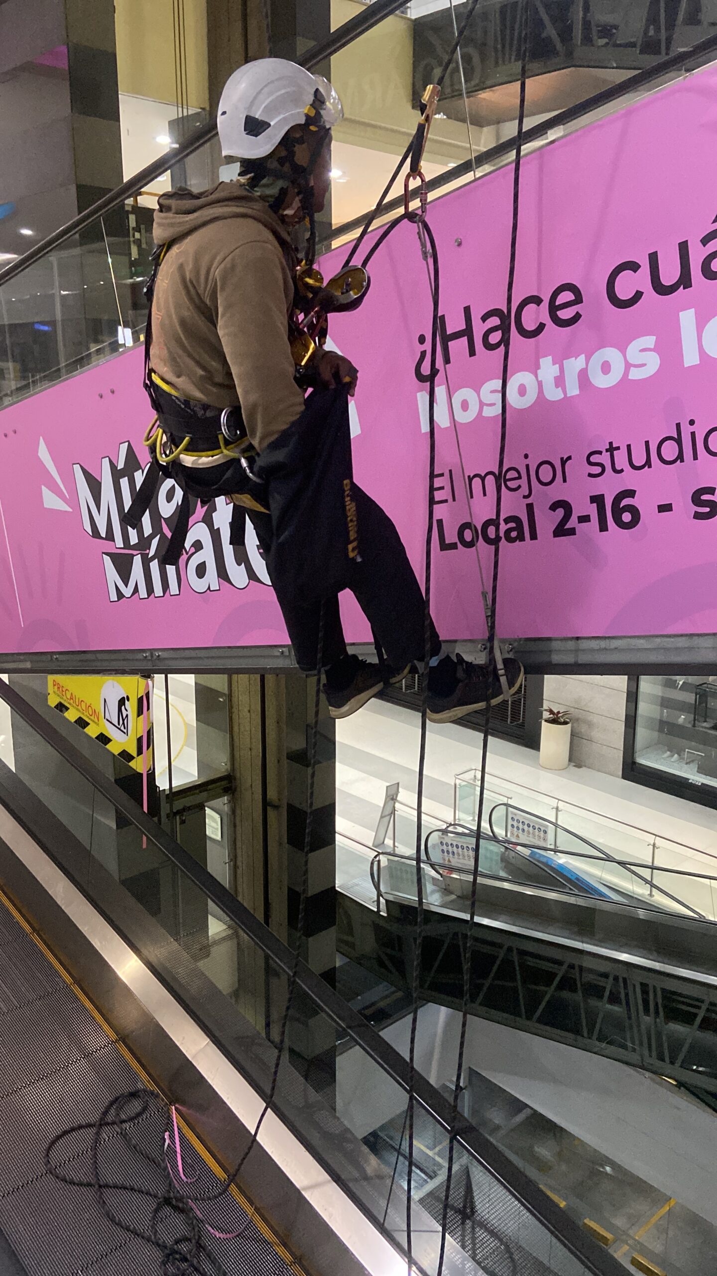 5E2D83D9-099F-4FB3-BC5D-F90E48A4D7D7